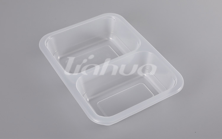 What role do Disposable Plastic Food Trays play in food portion control, and how can their design help manage serving sizes for different types of meals?